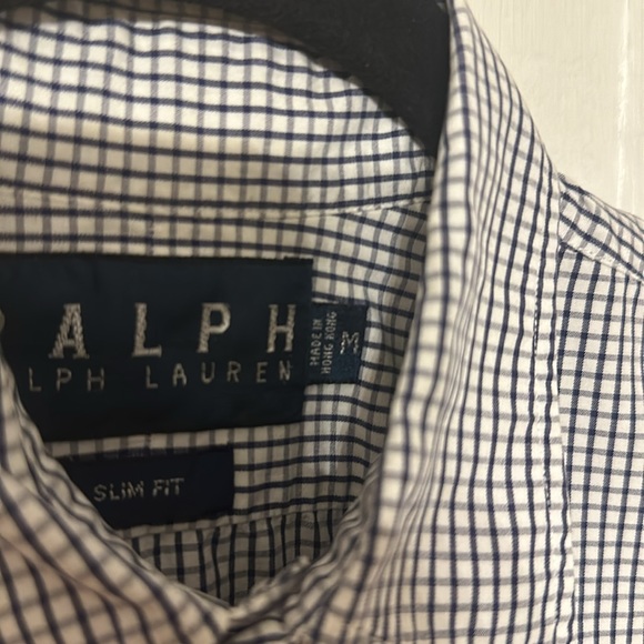 Women’s M Ralph Lauren button down. - Picture 4 of 7